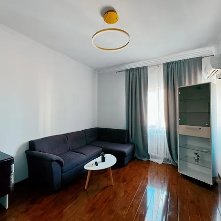 Abbey Rosetti * Bukarest