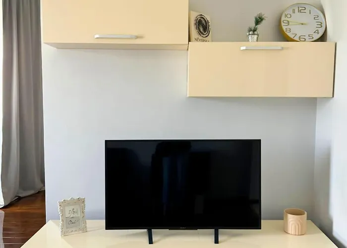 Abbey Rosetti Daire *